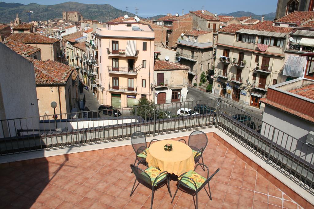 Case Spazioscena - Polimnia Castelbuono  Rom bilde