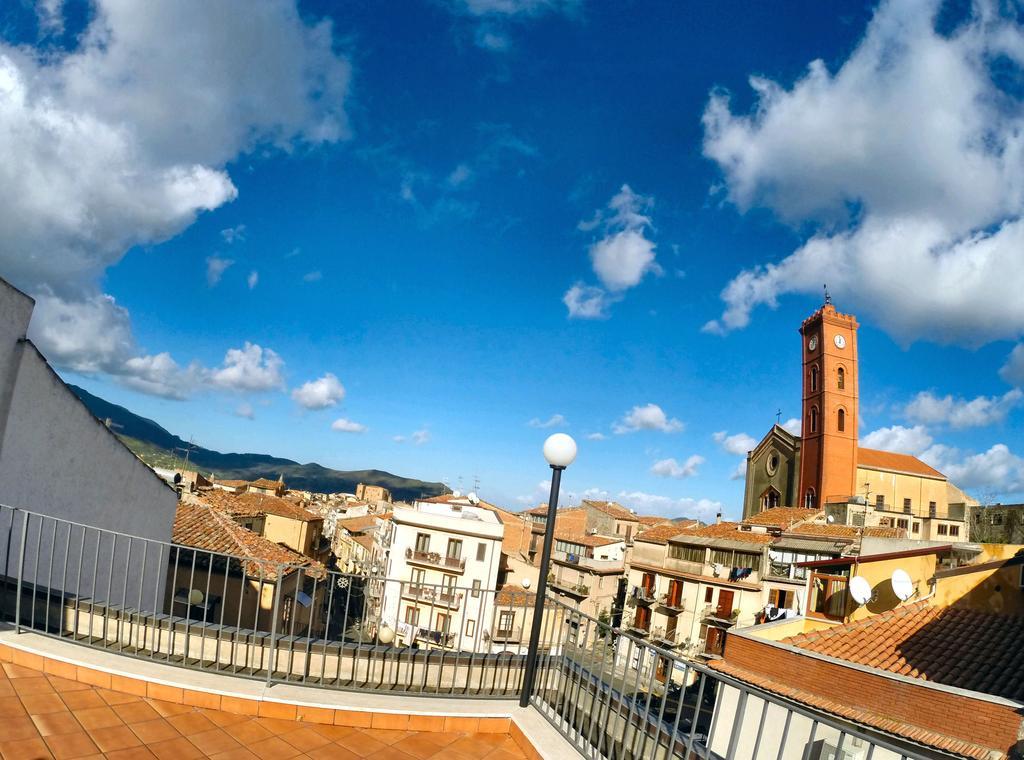 Case Spazioscena - Polimnia Castelbuono  Eksteriør bilde